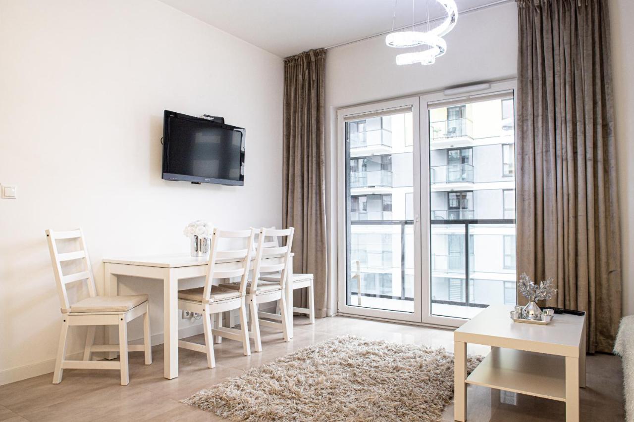 Wola Glamour Apartment Varsóvia Exterior foto
